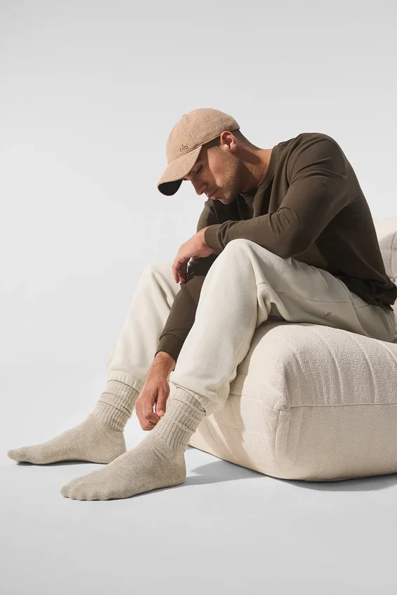 Unisex sokker i ull og kashmir med lett frostet overflate – vinterlatte/elfenben