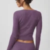 Unwind-strikkegenser langermet – Plum Kiss
