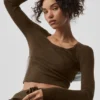 Unwind-strikkegenser med langermet modell – espresso