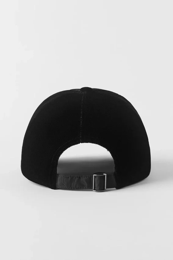 Velvet Off-Duty Cap – Svart